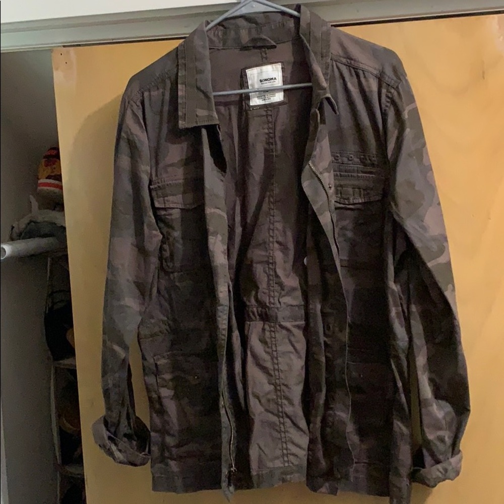 Camouflage light weight jacket
